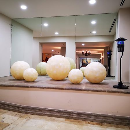 Holiday Inn Reynosa Zona Dorada Экстерьер фото
