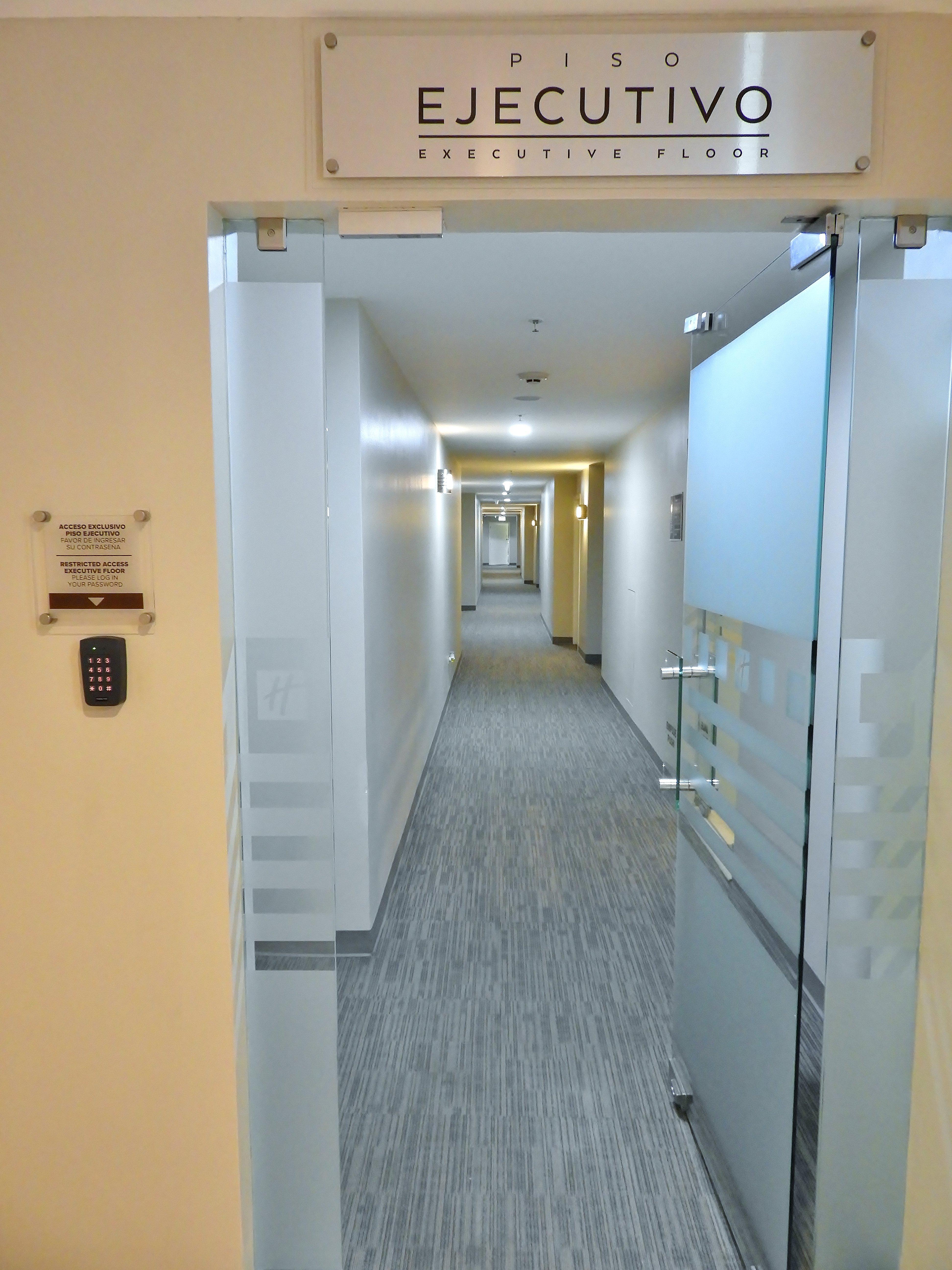 Holiday Inn Reynosa Zona Dorada Экстерьер фото